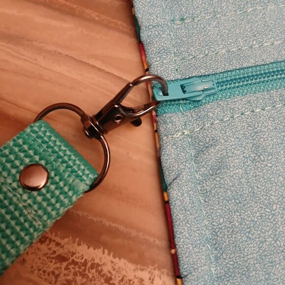 New Western Clutch Wristlet Wallet Pink Turquoise Geometric Trifold Zippy Pouch - Picture 5 of 7